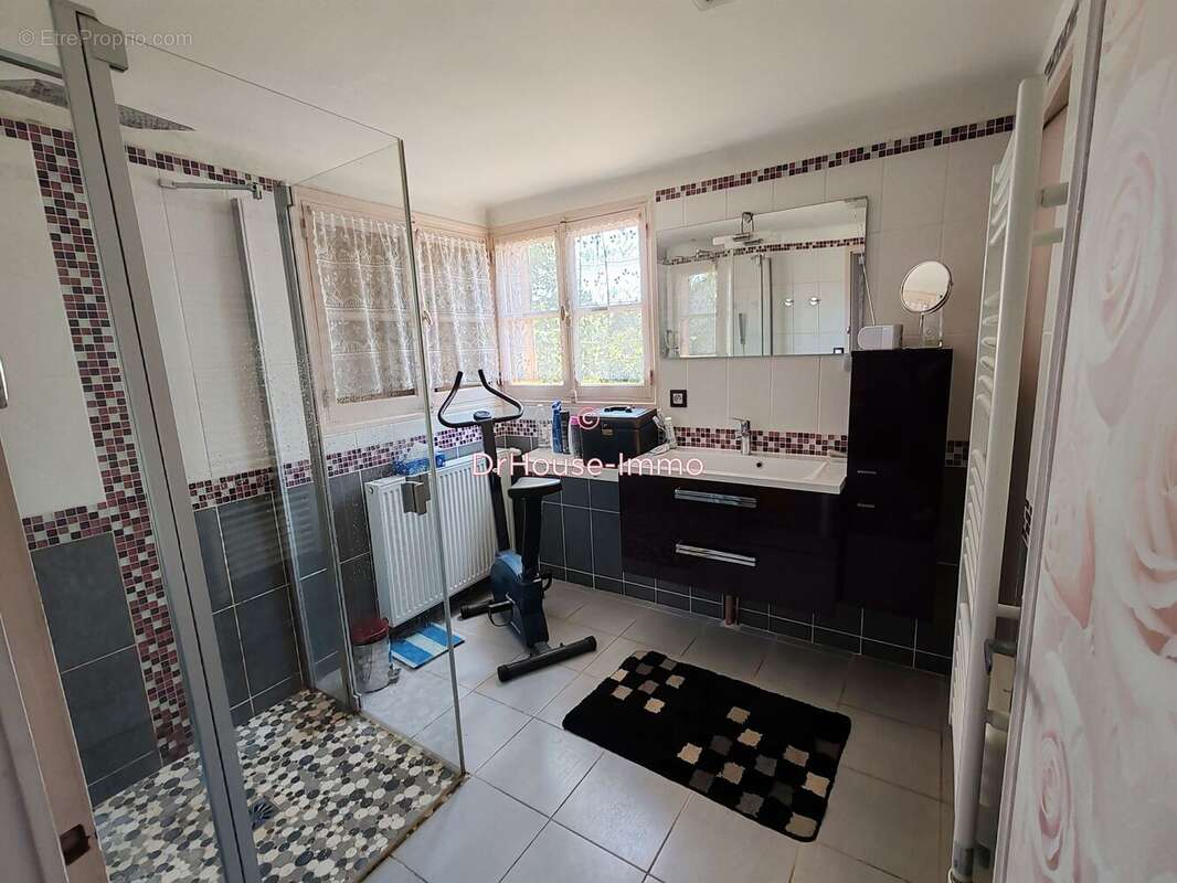 Maison à PORT-DE-PILES