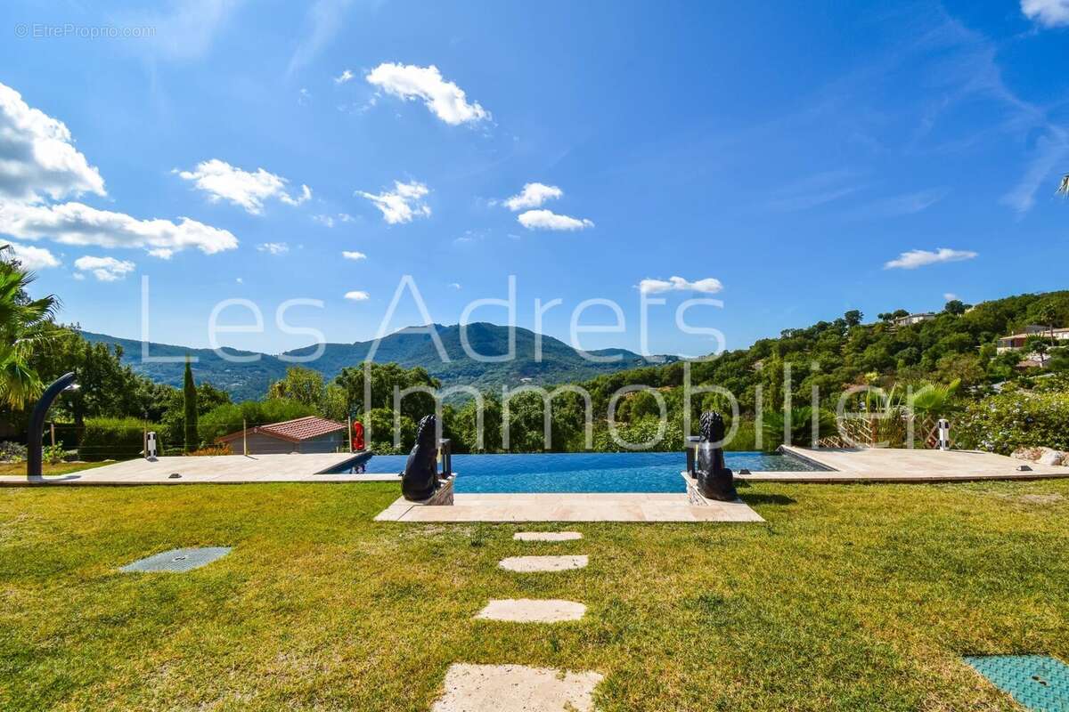 Maison à LES ADRETS-DE-L&#039;ESTEREL