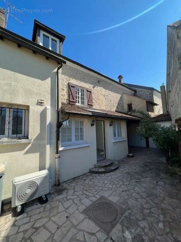 Maison à GRISY-LES-PLATRES