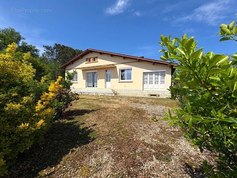 Maison 5 pièces 110m2 avec dépendance sur un hectare de terrain - photo 19