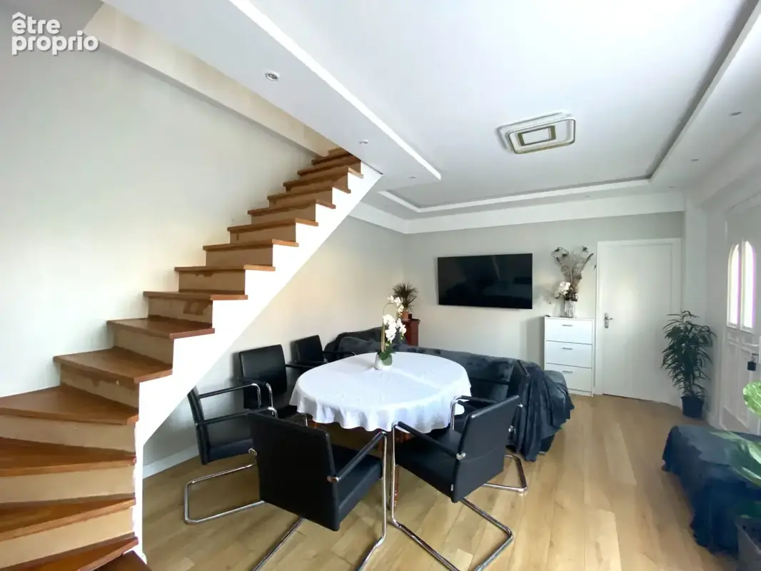 Maison familiale moderne avec terrasse et garage, à 6 min du centre-ville à Fosses (95) - photo 3