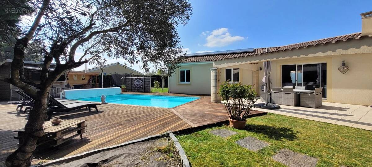 Maison à SAINT-DENIS-DE-PILE