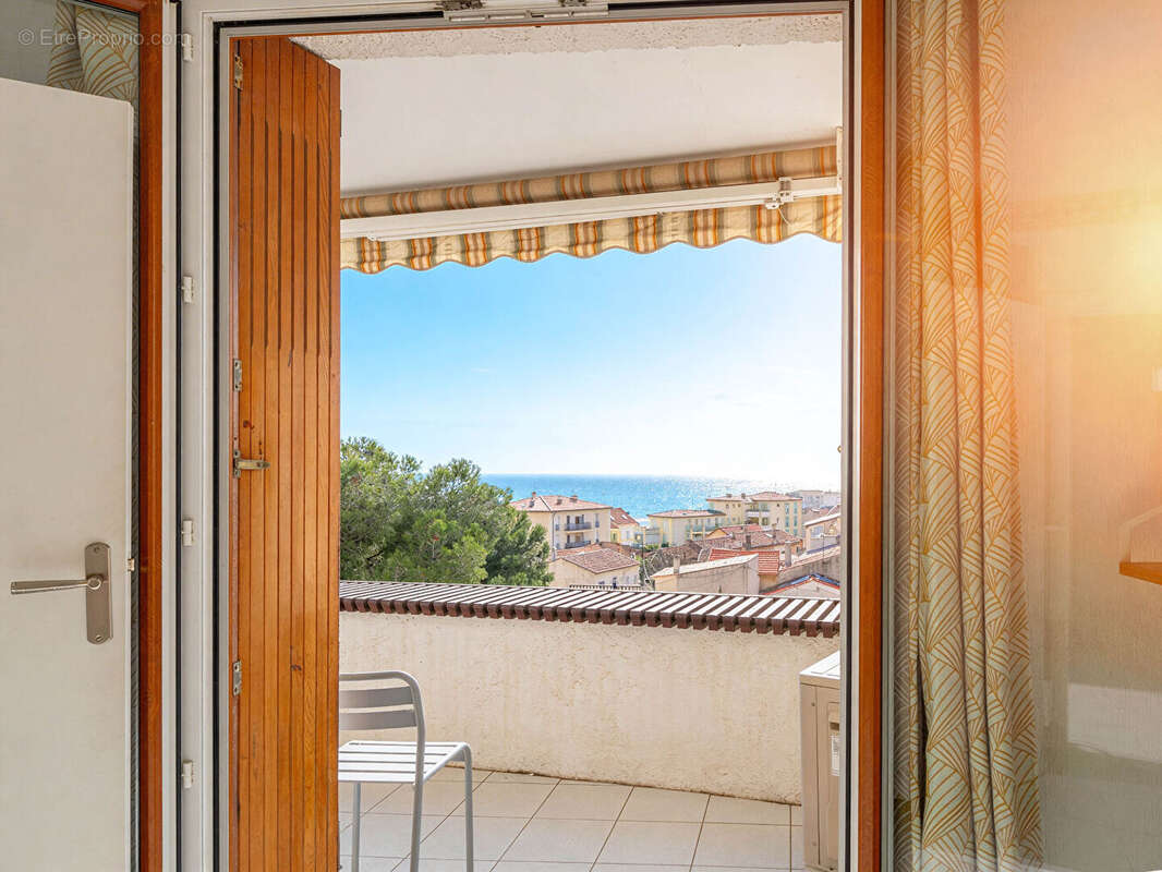 Appartement à SAUSSET-LES-PINS