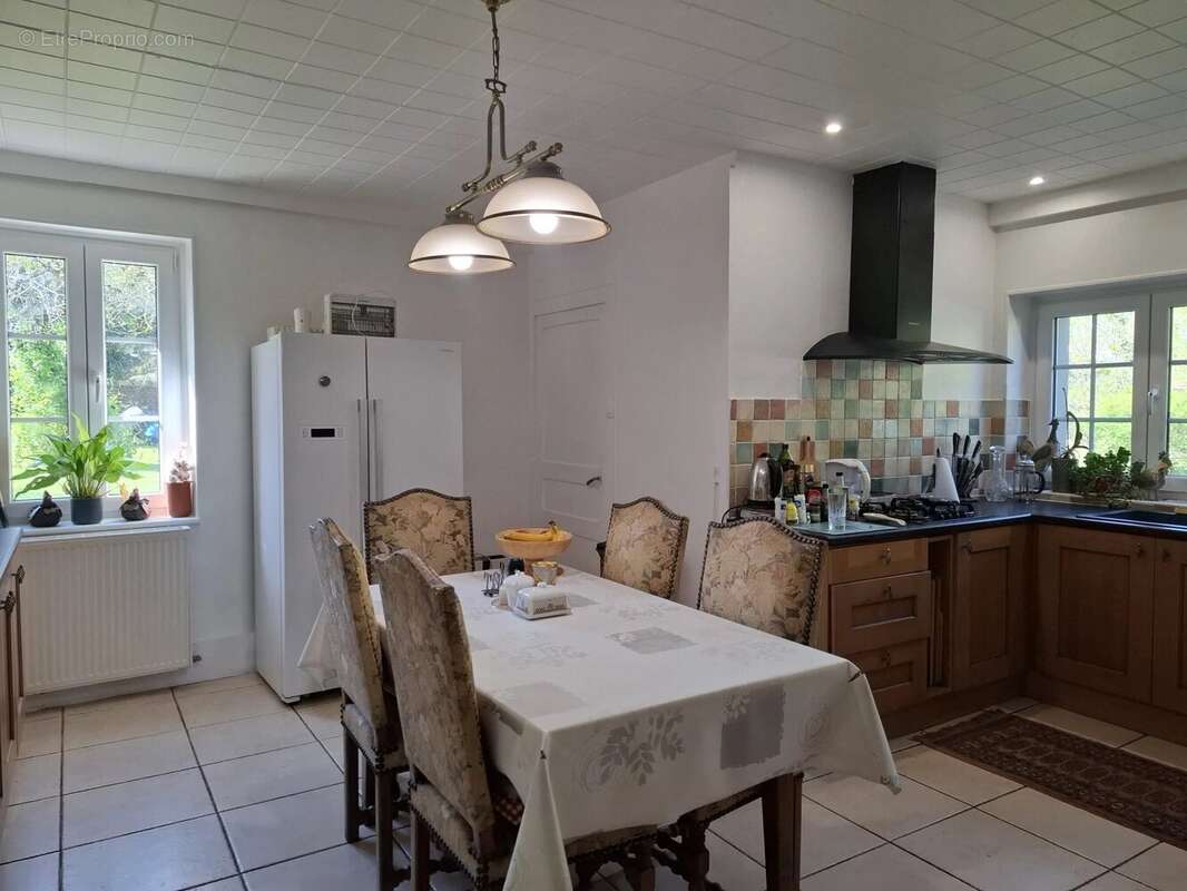 Maison à CHEF-BOUTONNE