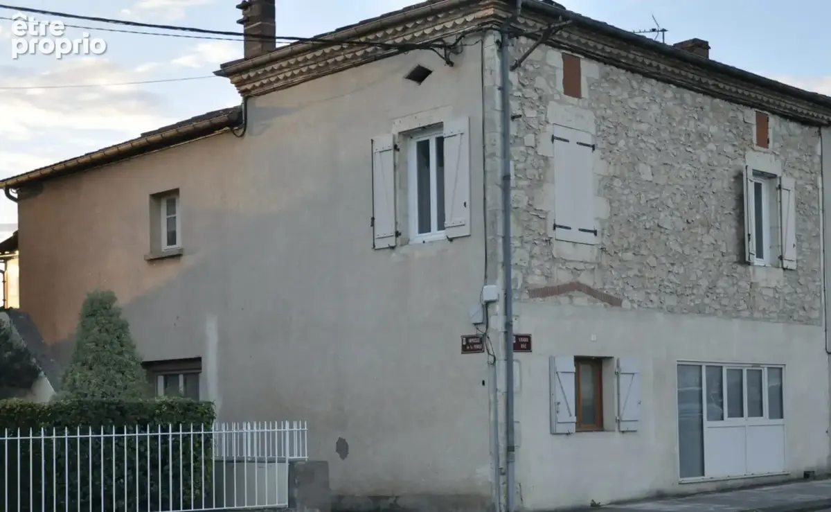 Maison à LAROQUE-TIMBAUT