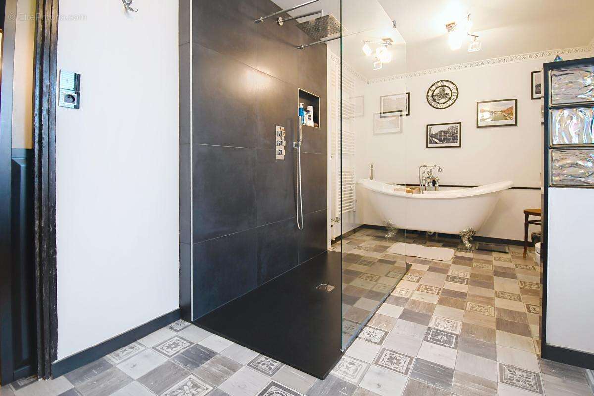 Belle maison de caractère à Lexy, 208m2 + véranda 55m2 + grenier aménageable de 75m2 , terrain plus de 6 ares, garage - photo 24