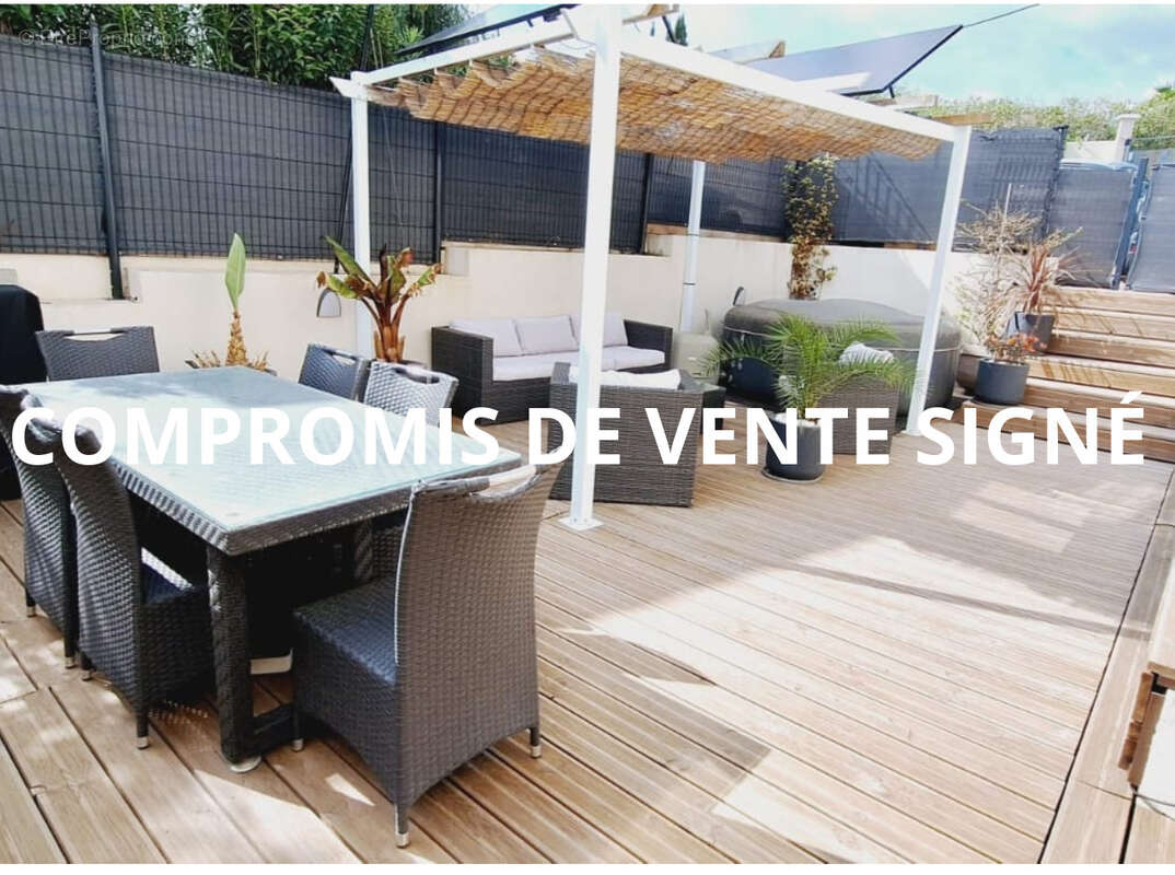 Maison à LE CASTELLET