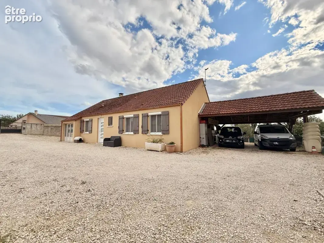 Maison à COLLONGES-LES-PREMIERES