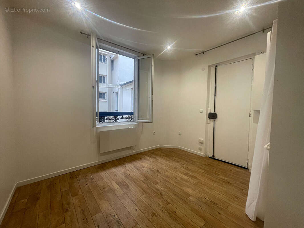 Appartement à PARIS-11E