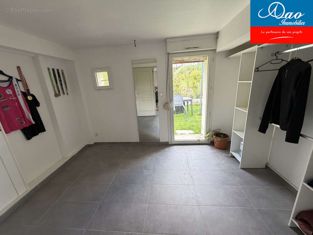 Maison familiale style longère avec dépendance - Saint Germain/Lépine - photo 16