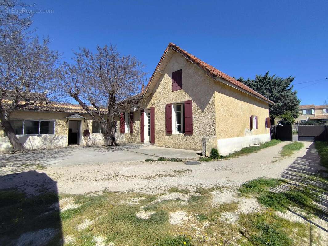 Photo 2 - Maison à PERNES-LES-FONTAINES