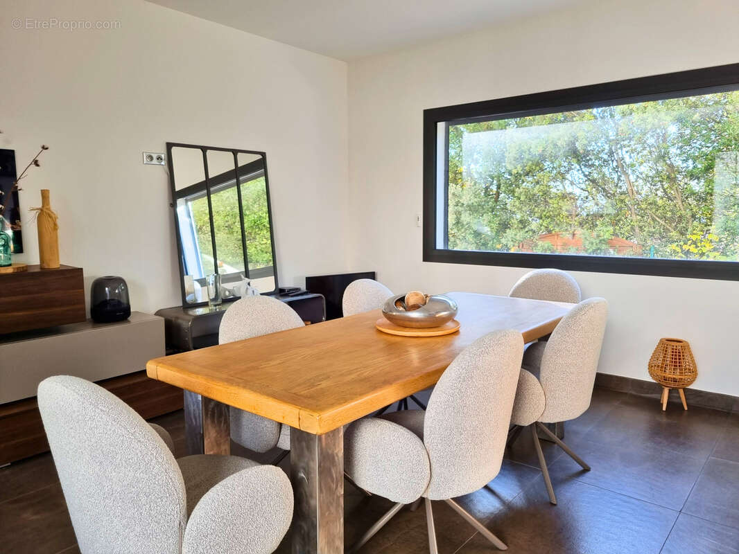 Maison à FORCALQUIER