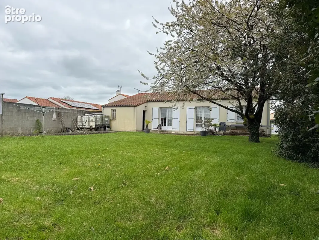Maison à MONTAIGU