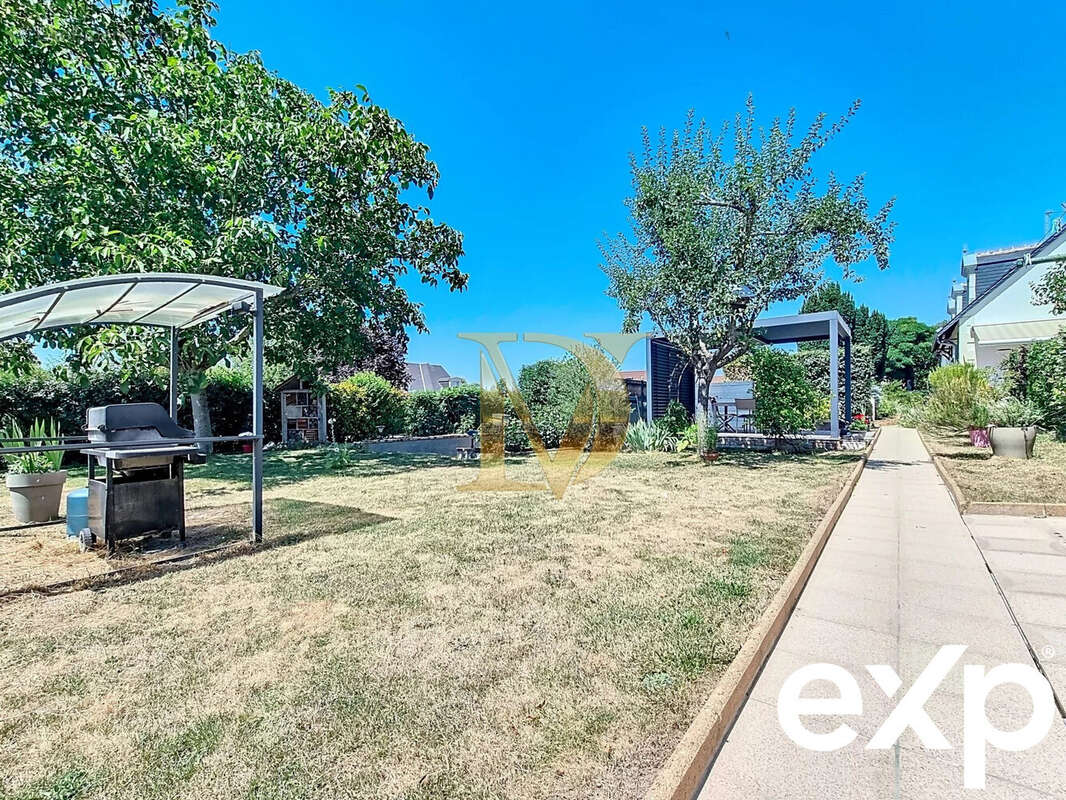 Maison à LA CROIX-EN-TOURAINE