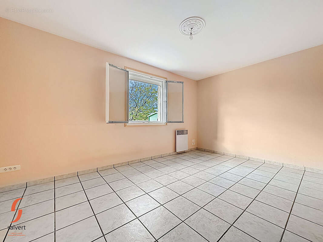 Maison à SAINT-VICTOR