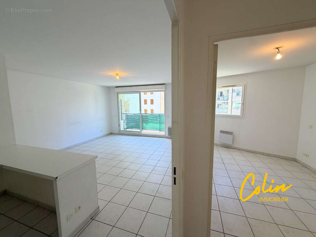 Appartement 49 m² à Marseille-5e  - photo 2