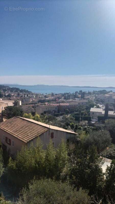 Appartement à CARQUEIRANNE