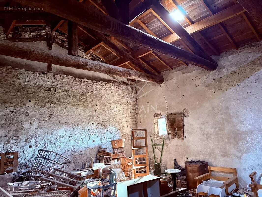 Maison à L&#039;ISLE-SUR-LA-SORGUE