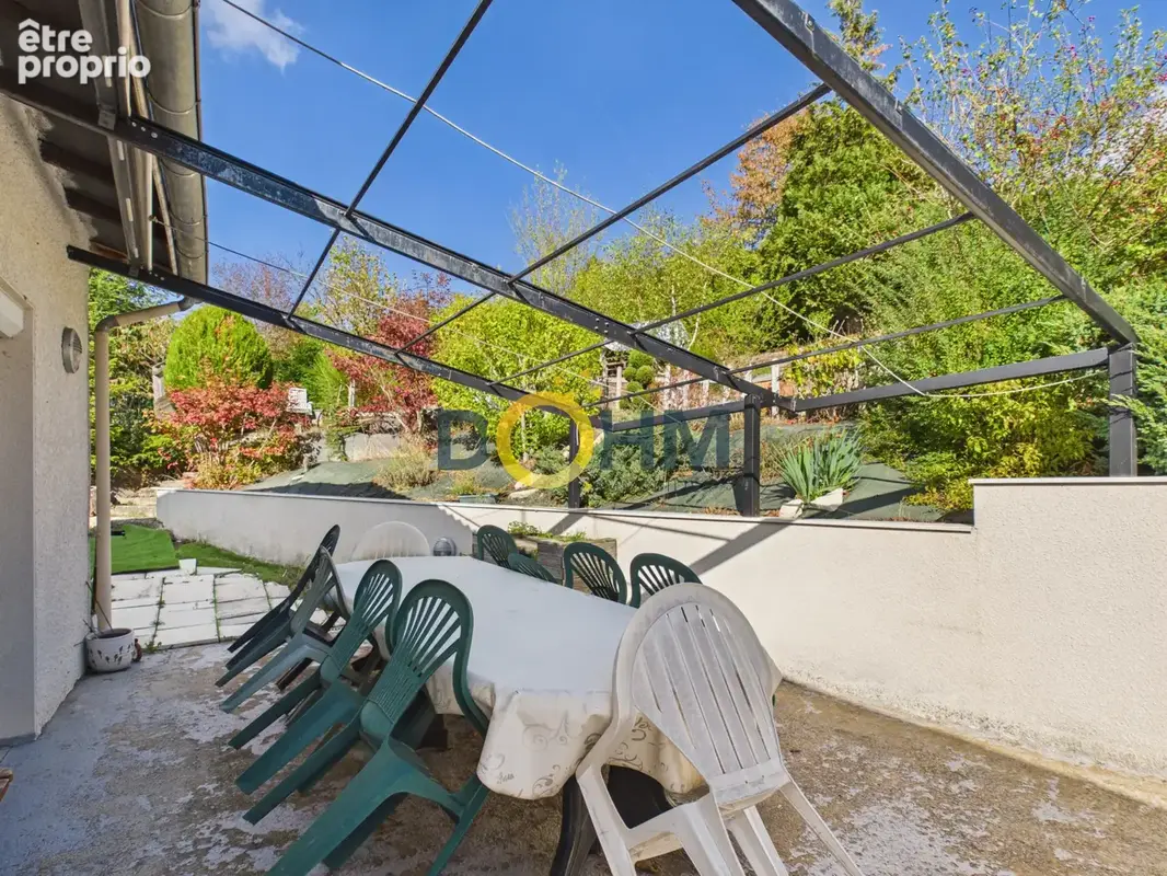 Maison familiale avec jardin, piscine et garages à Saint-Ferréol-d’Auroure - photo 15