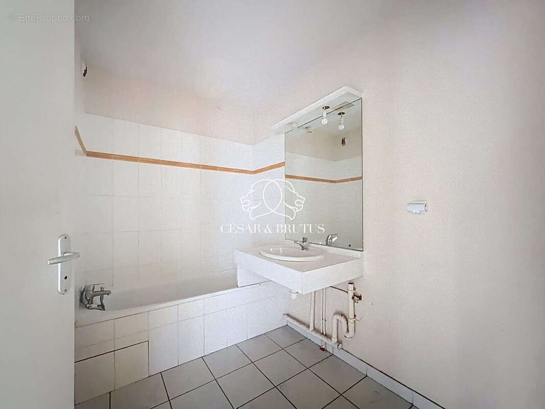 Appartement à LYON-8E