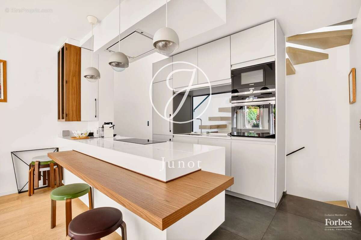 Maison à PARIS-16E
