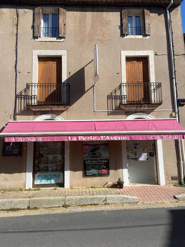 Appartement à AVENE