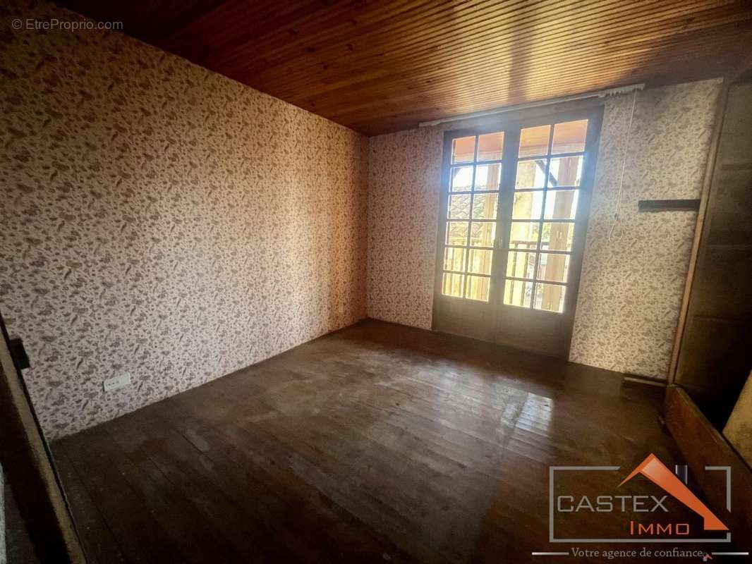 Maison à SALIES-DU-SALAT