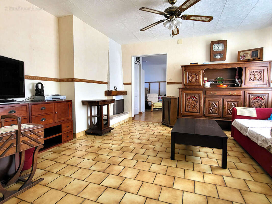 Maison à LES CLAYES-SOUS-BOIS