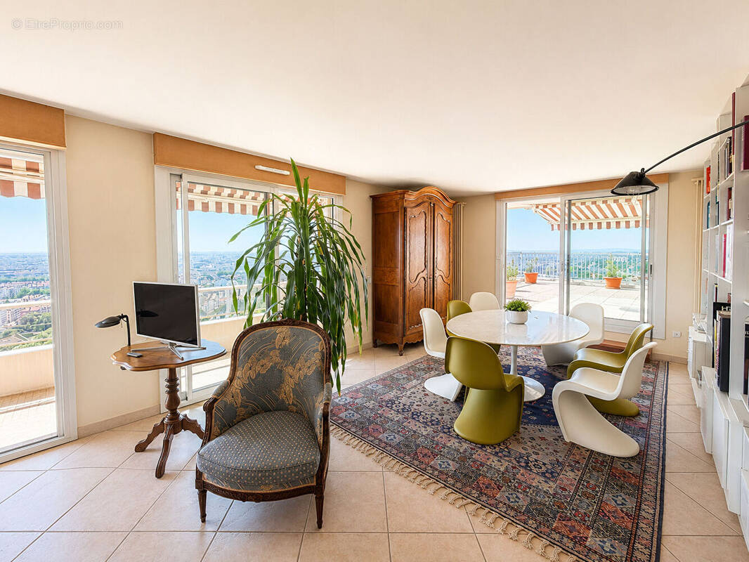 Appartement à LYON-5E