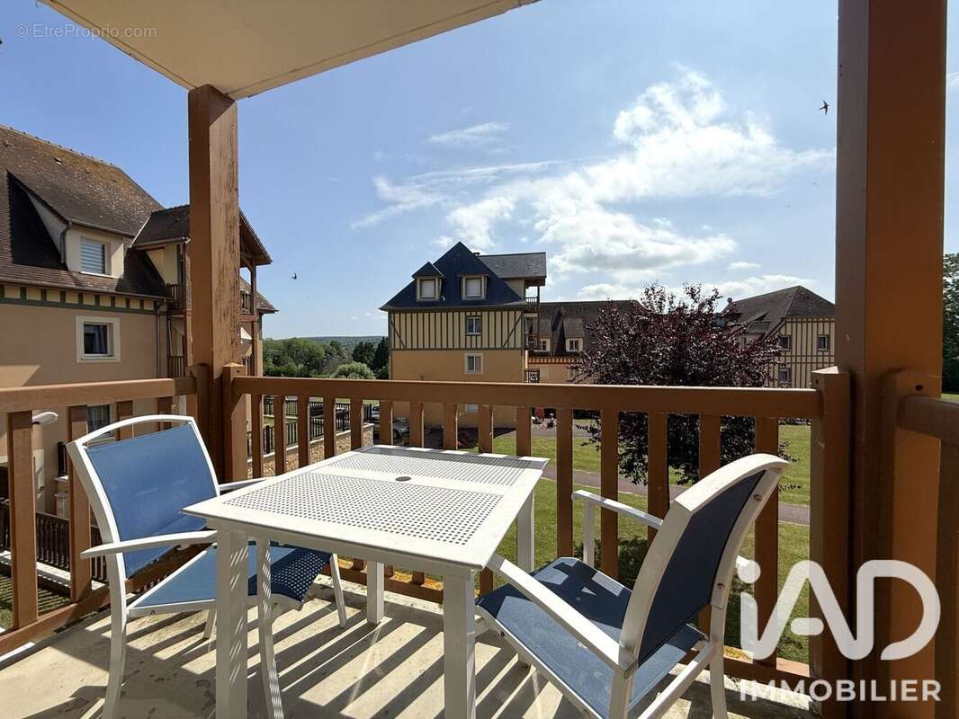 Appartement 41 m² à Saint-Arnoult  - photo 2