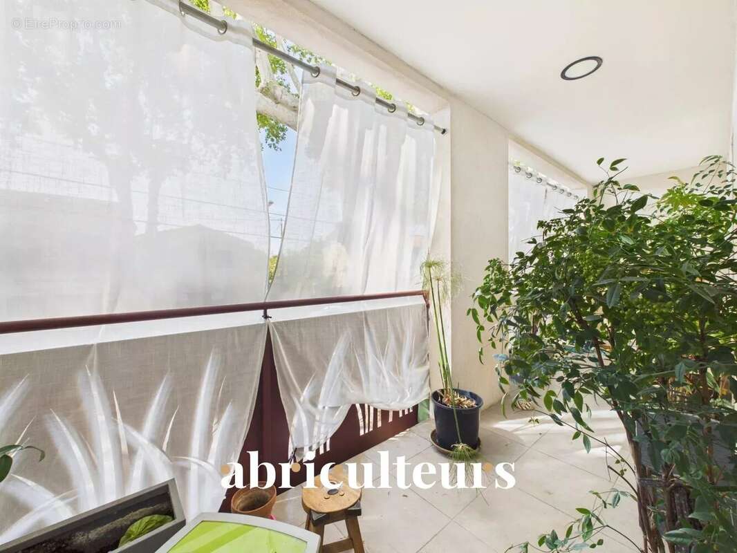 Appartement à PELISSANNE