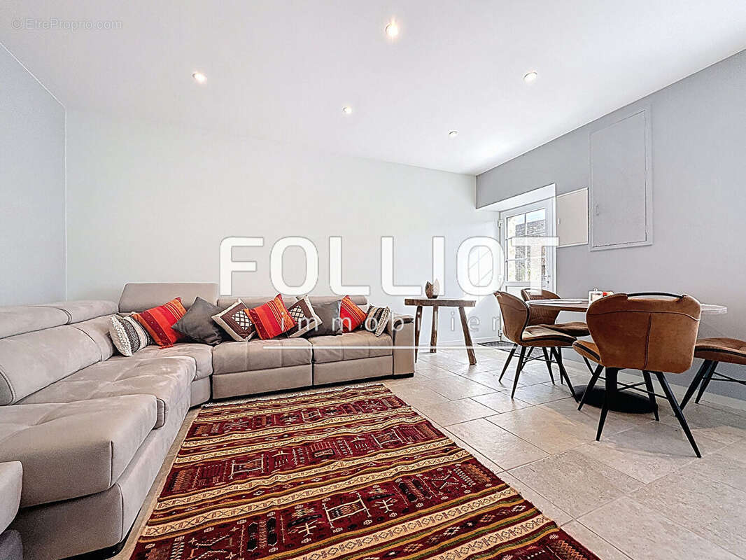 A Vendre Maison en pierres refaite avec goût dans un hameau au calme des Moitiers d'allonne  à 5 km de la mer - photo 3