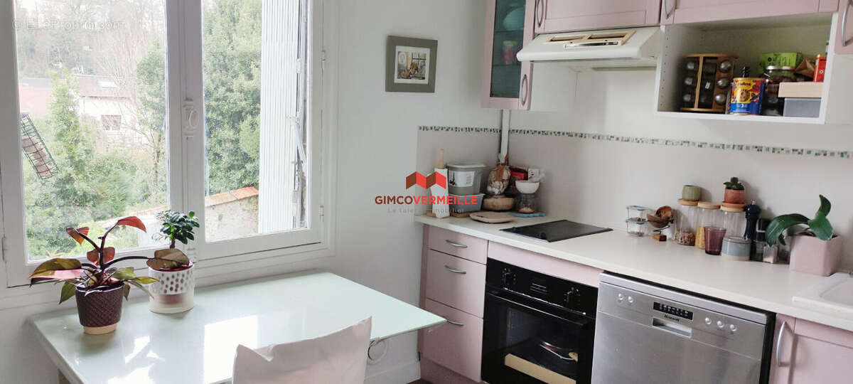 Appartement à LA CELLE-SAINT-CLOUD