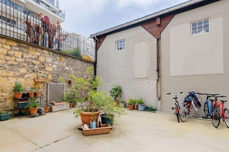 Appartement à MONTROUGE