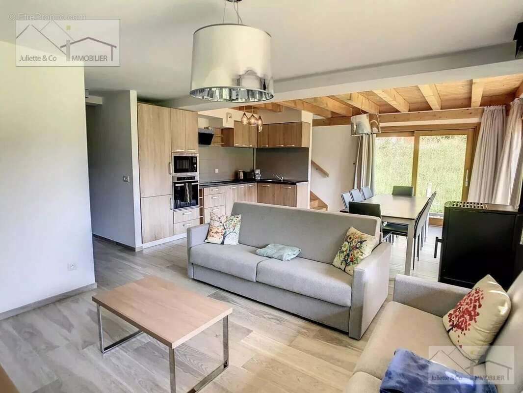 Appartement à COMBLOUX