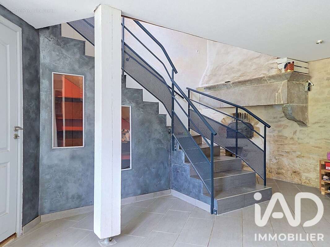 Maison 162 m² à Chambornay-Les-Pin  - photo 4