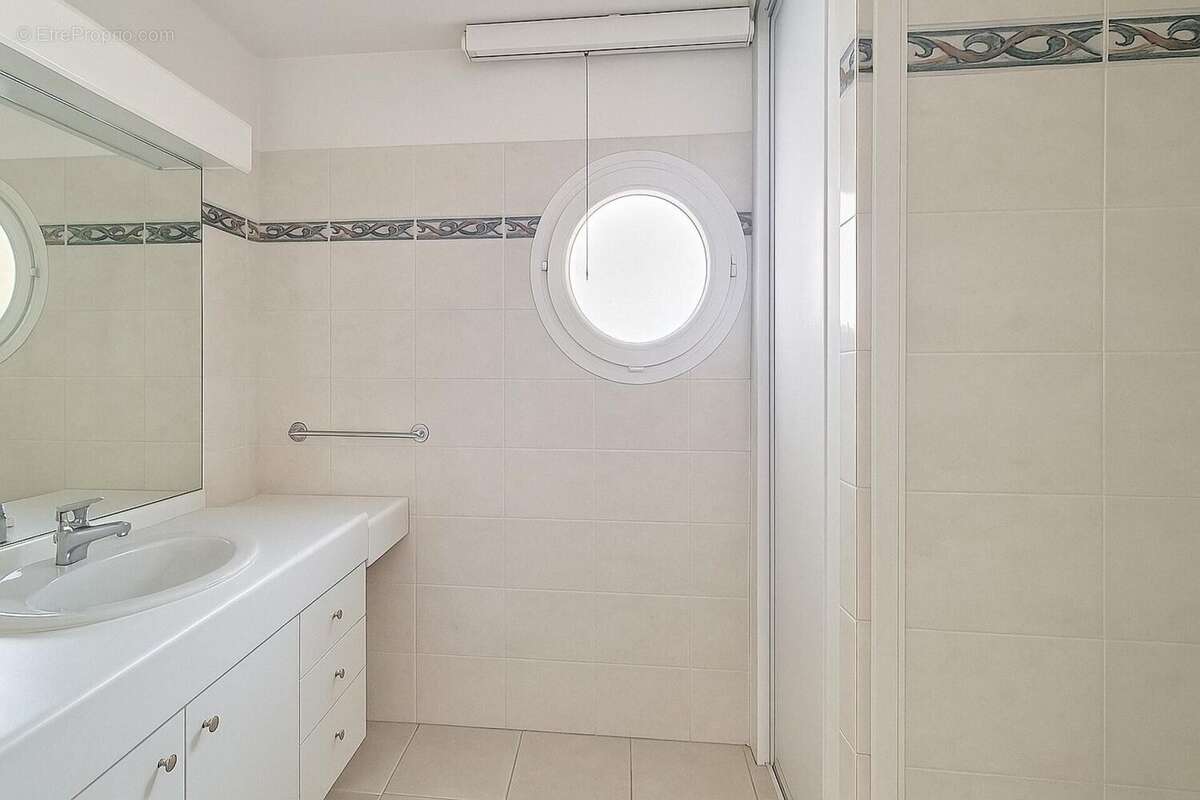 Photo 8 - Appartement à FREJUS