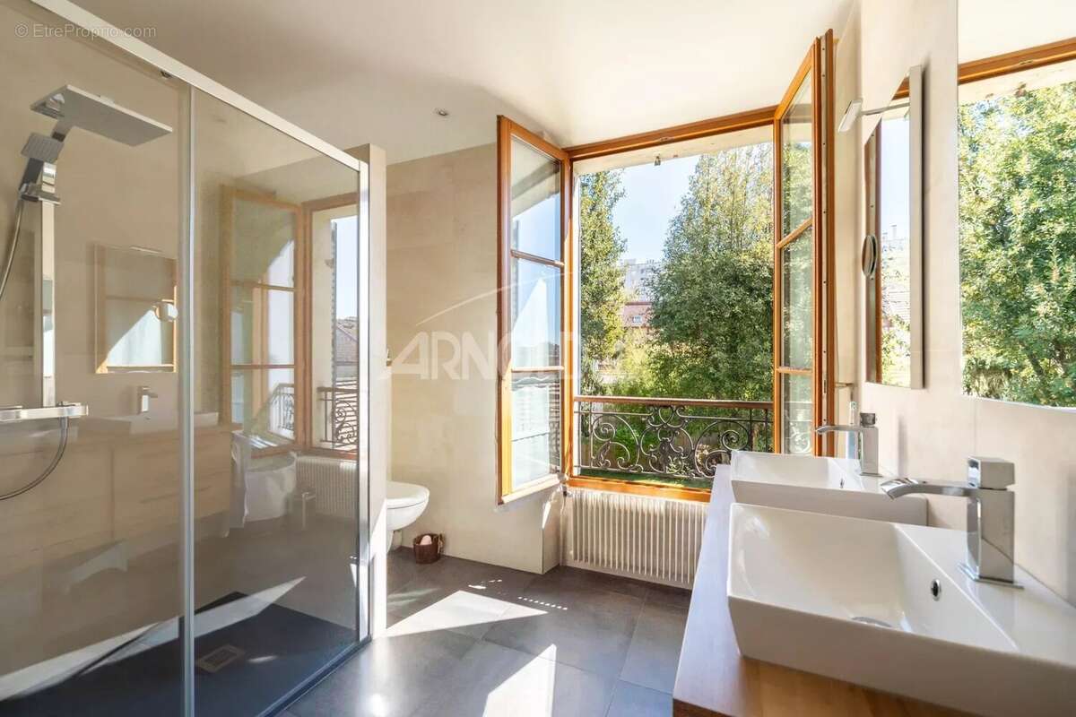 Maison à GENNEVILLIERS