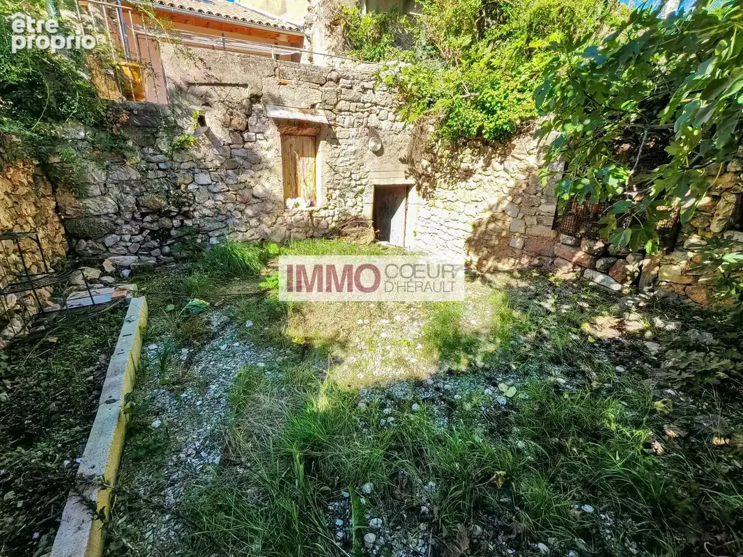 COUP DE CUR - Maison de Village T3 Rénovée (2015) - Grande Terrasse 36m² - Jardinet 30 m² - Garage 80m² - photo 13