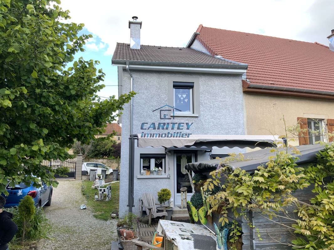 Maison mitoyenne 84m2 sur terrain de 1496m2 - photo 2