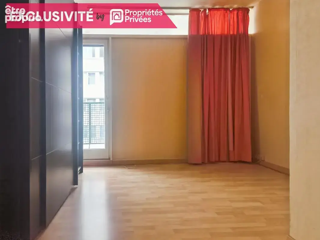 Tourcoing Secteur Ma Campagne, Appartement de type 2 de 64.43 avec cave et place de parking...m2 - photo 6