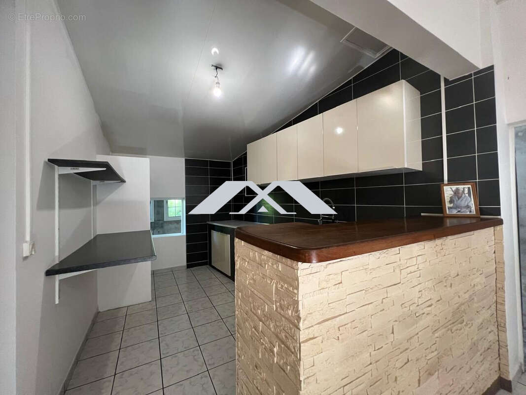 Maison 84 m² à Saint-Joseph  - photo 3