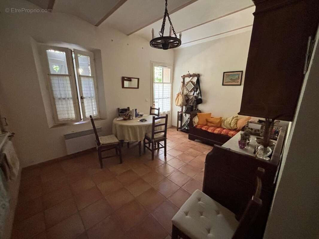 Appartement 56 m² à Hyeres  - photo 2