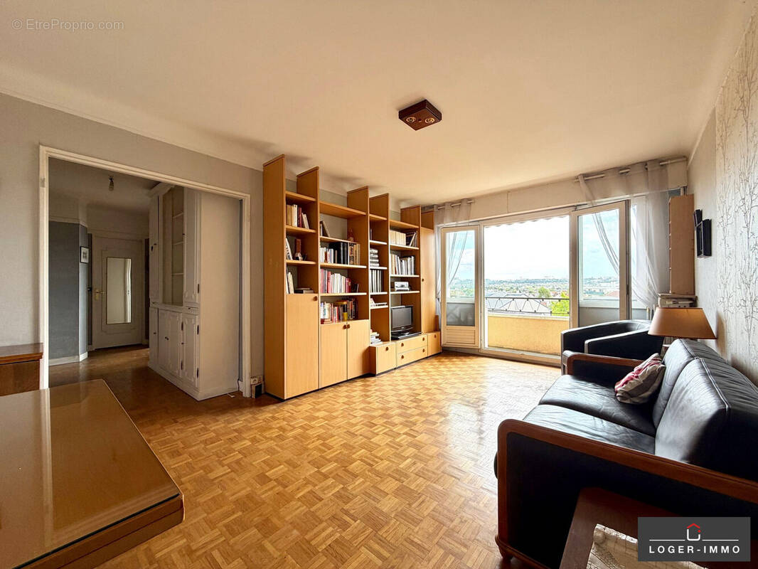 Appartement à LE PERREUX-SUR-MARNE