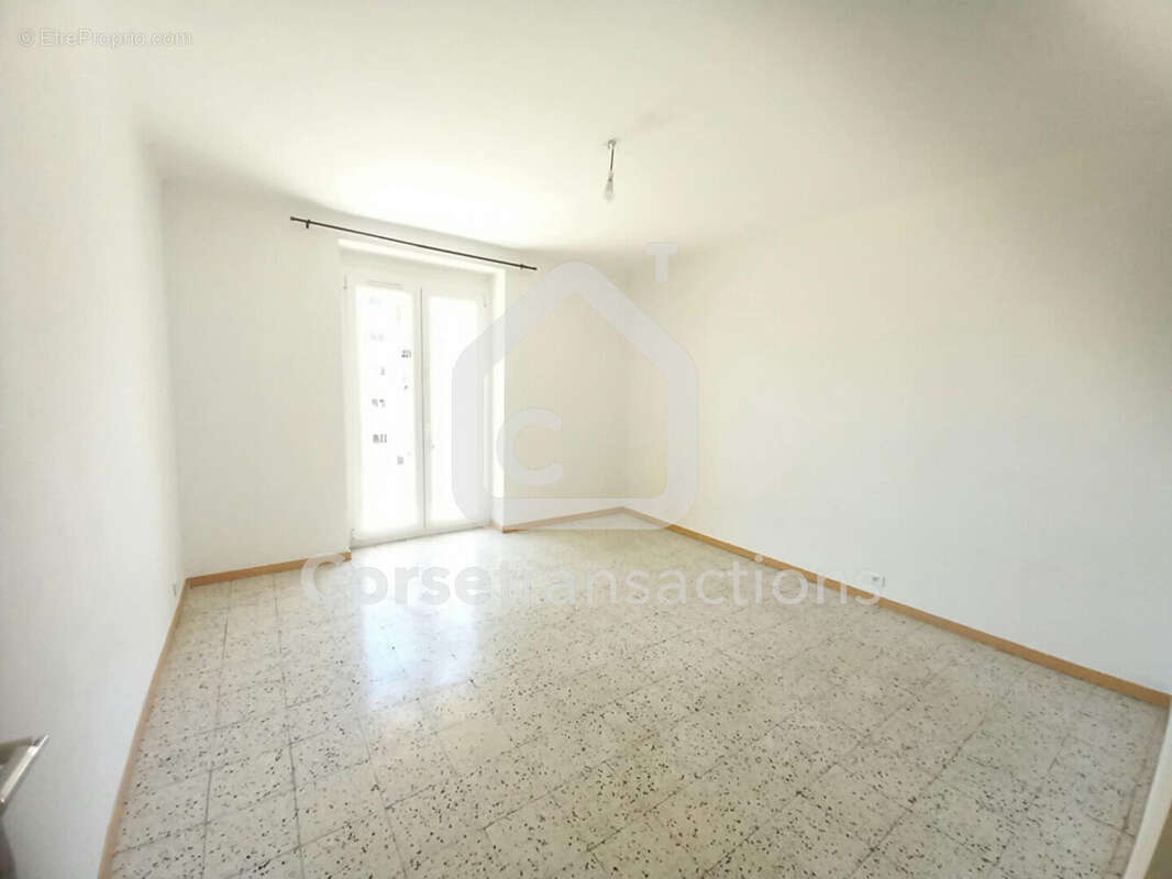 Appartement T3 Ajaccio 67 m2 - photo 7
