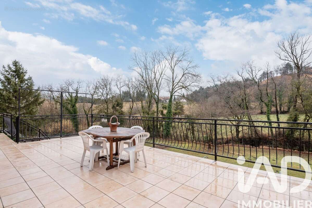 Photo 3 - Maison à LE GUA