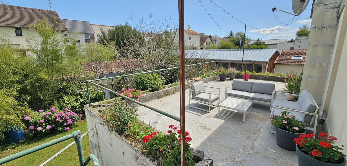 Maison à NANTERRE