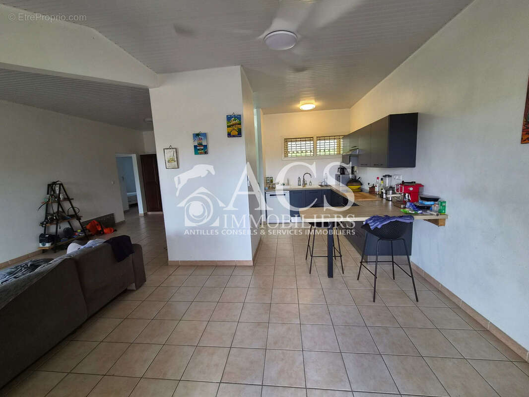 Appartement à SAINTE-LUCE
