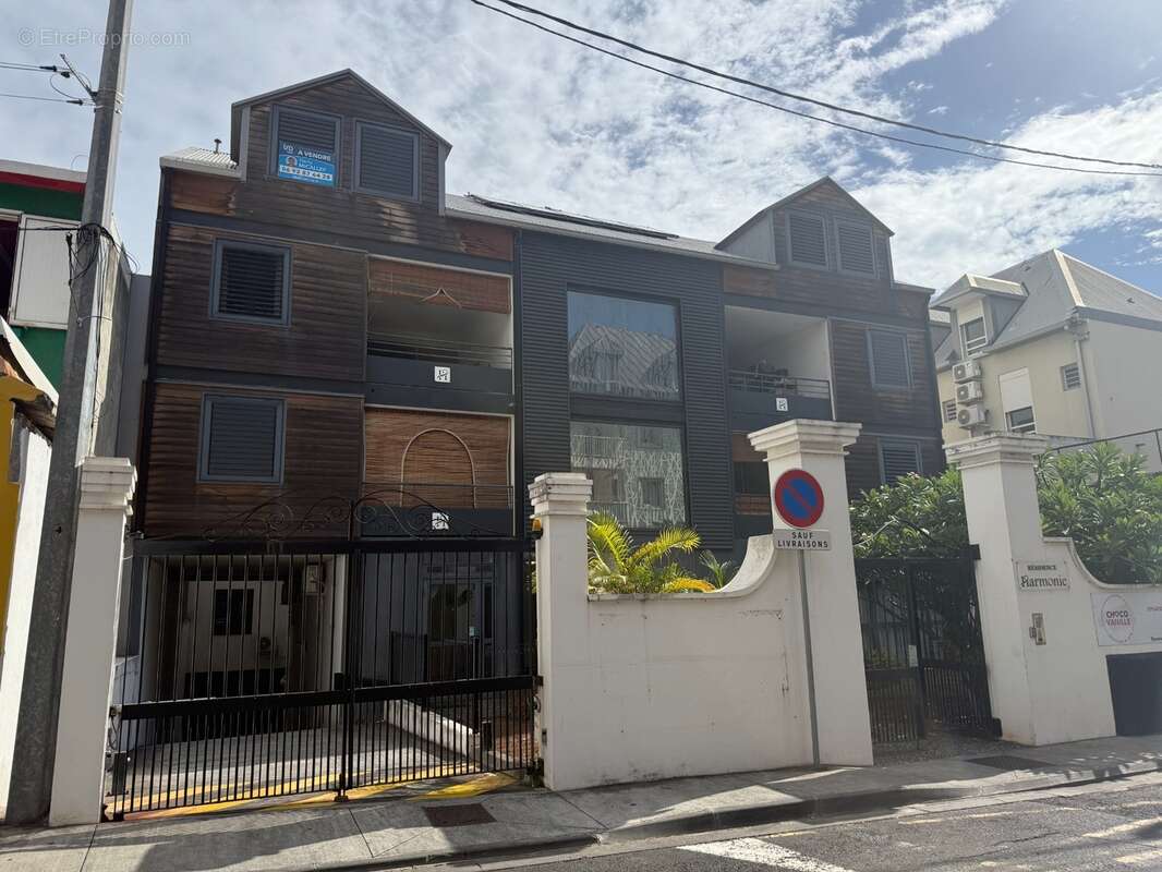 Appartement à vendre 3 pièces SAINT DENIS (974) - Centre Ville - photo 6