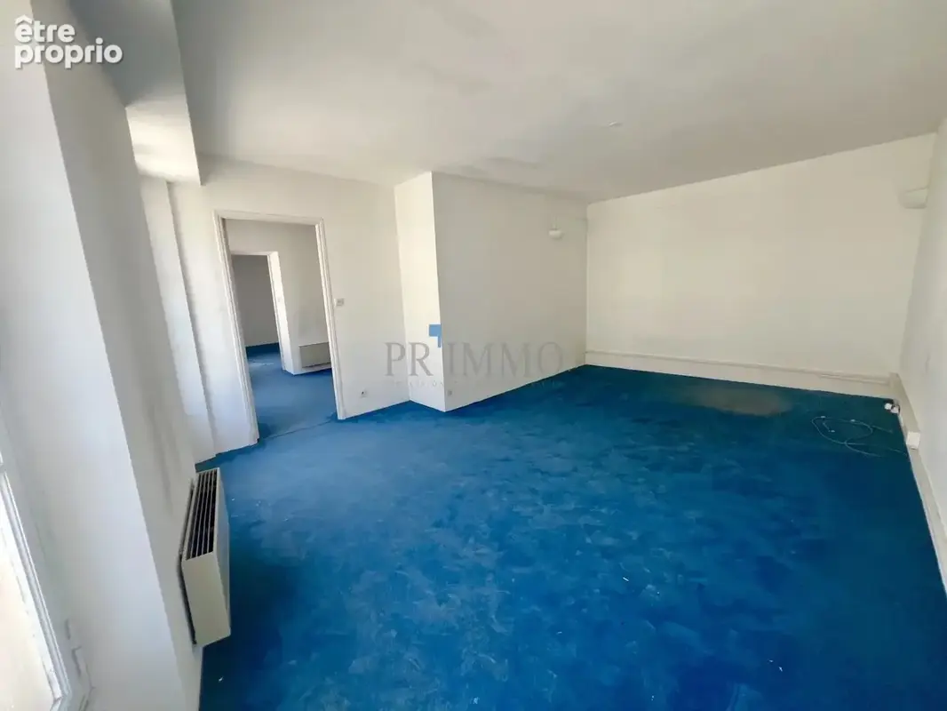 Fréjus Centre Immeuble entier à vendre avec ascenseur et ter - photo 2